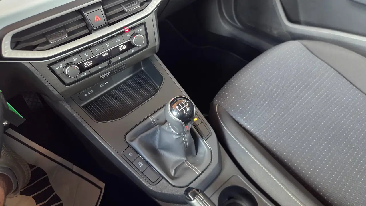 SEAT Ibiza Style*LED-SCHEINWERFER/PDC/TEMP/FREISPRECH/APPLE/*, миниатюра 26