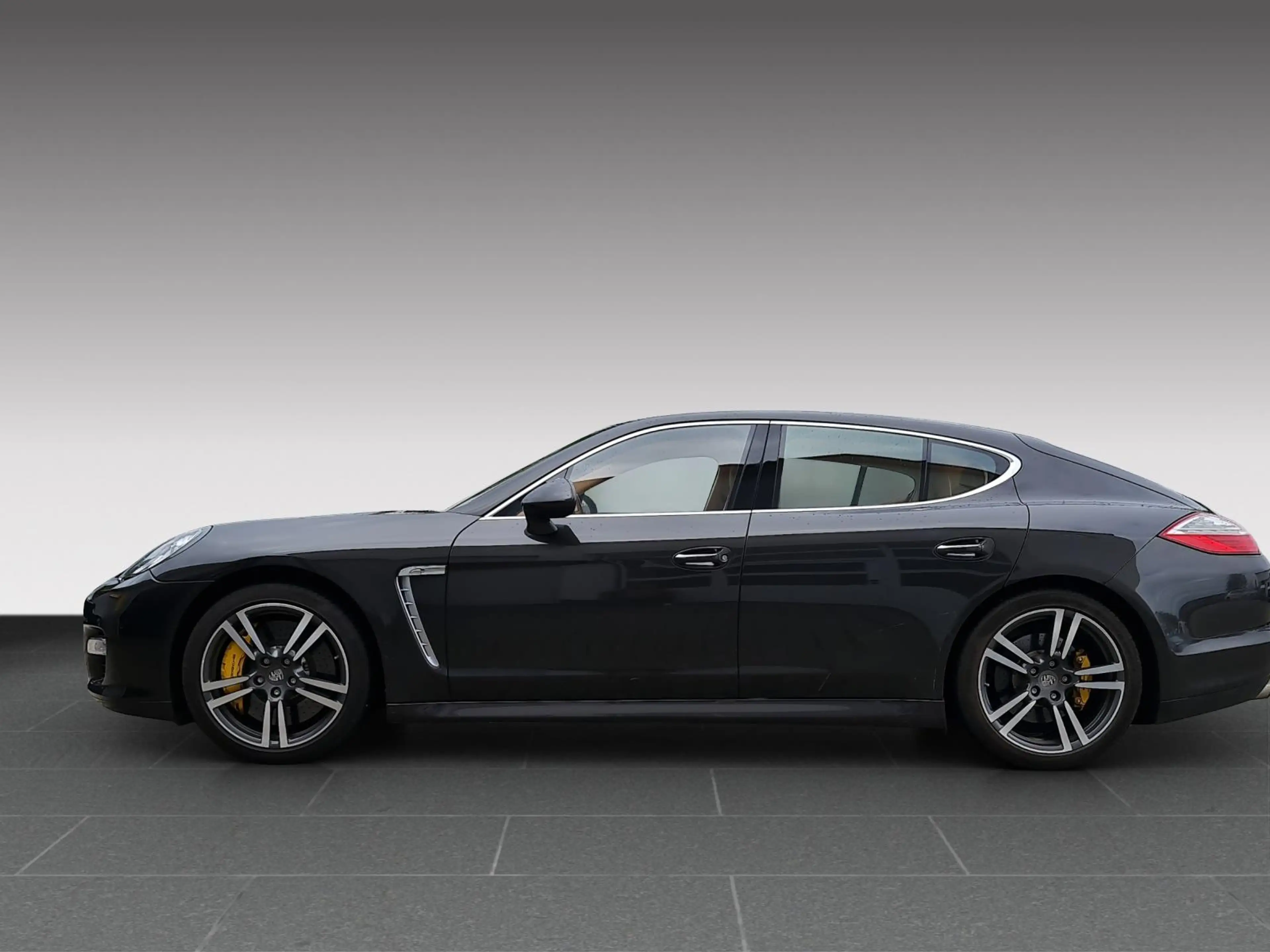 Porsche Panamera Turbo 4.8 V8 Turbo KAT Metallic — photo 2