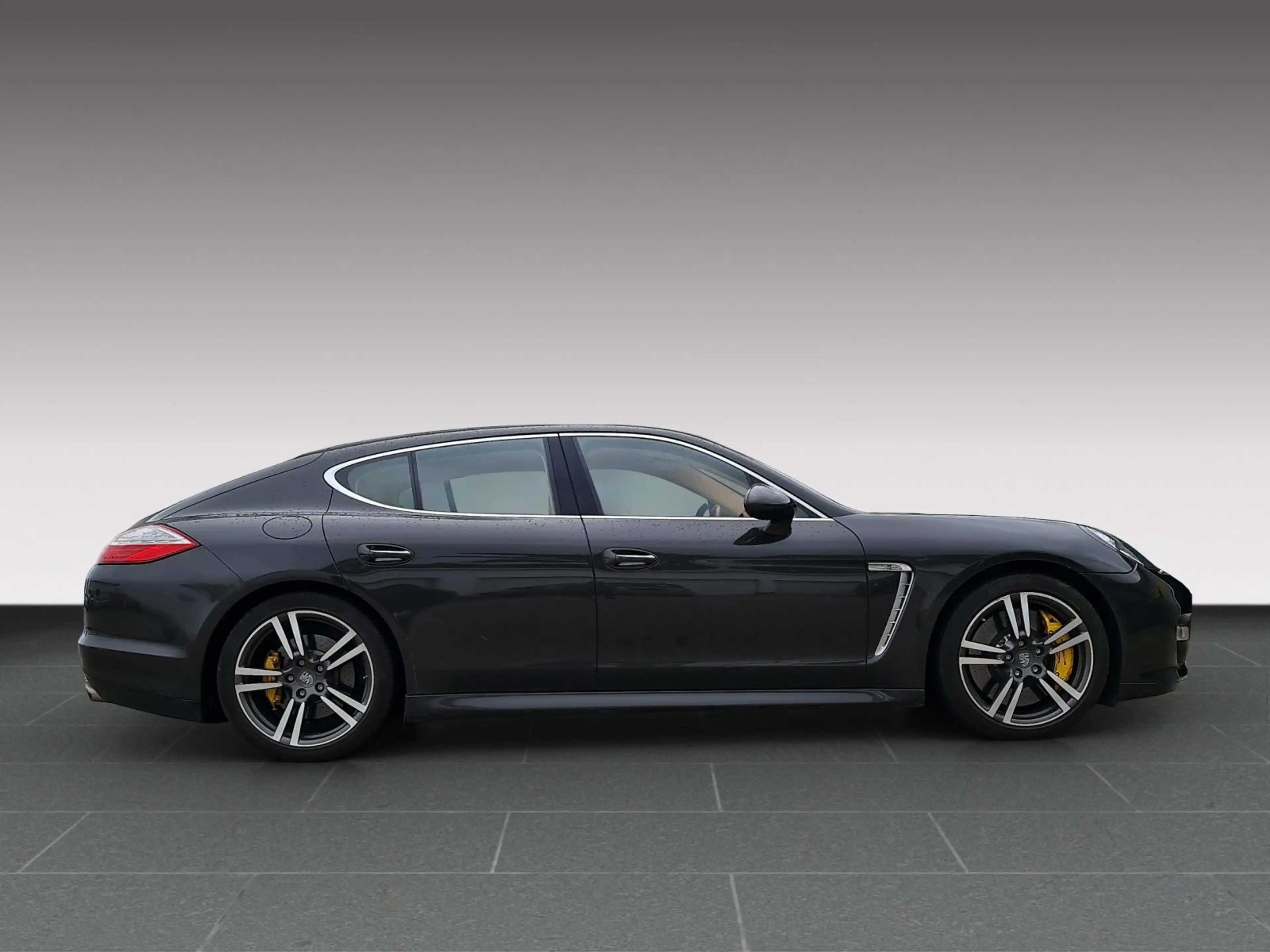 Porsche Panamera Turbo 4.8 V8 Turbo KAT Metallic — photo 5