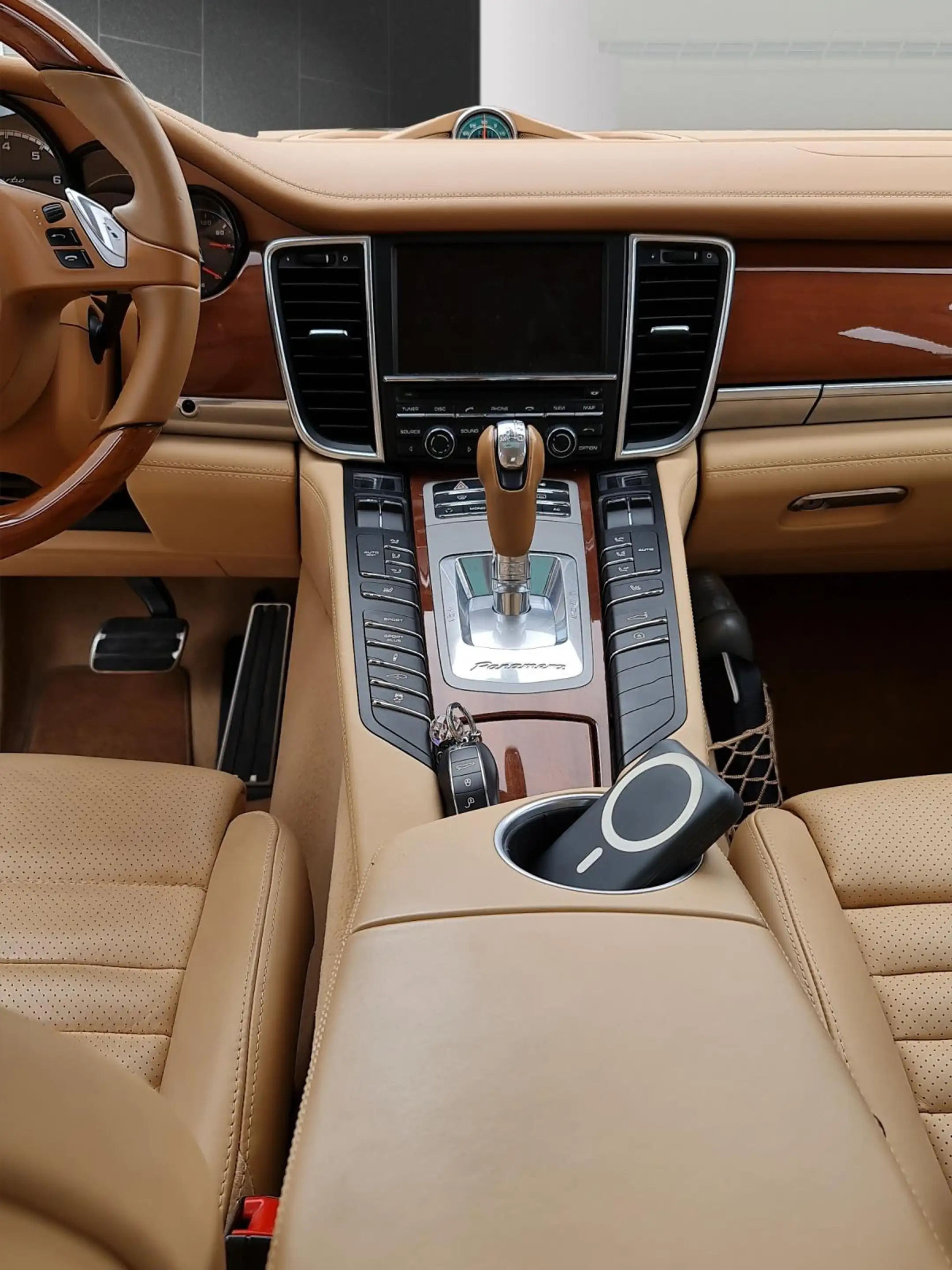 Porsche Panamera Turbo 4.8 V8 Turbo KAT Metallic — photo 13
