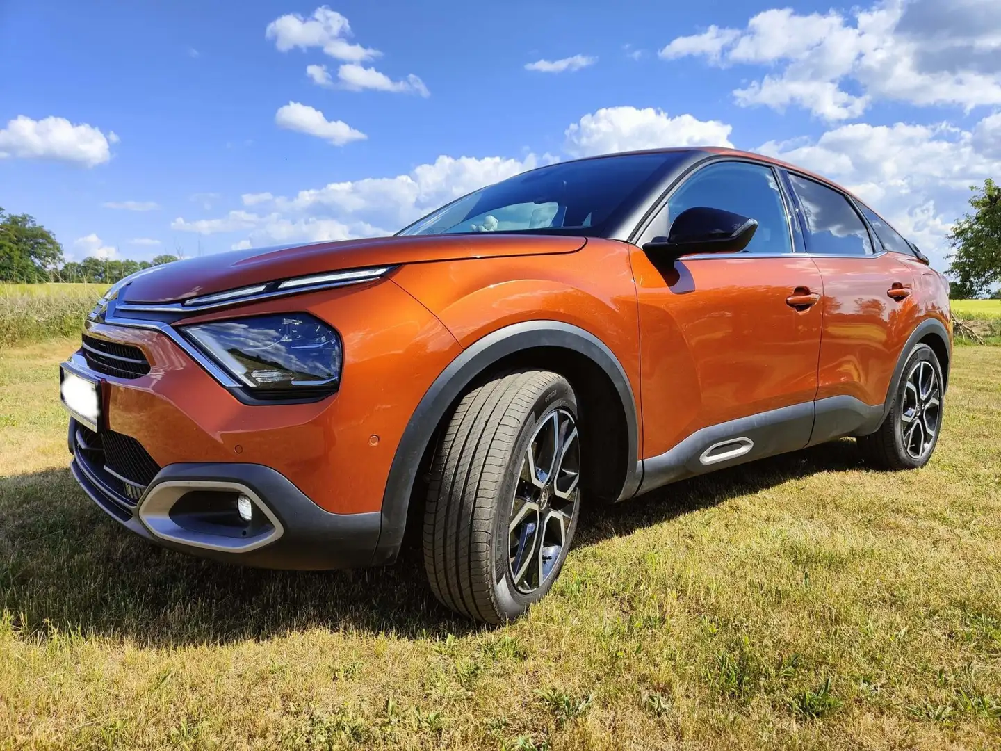 Citroen C4 ë- Shine Orange - 1