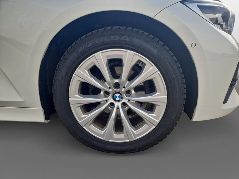 BMW 318 Advantage — photo 15
