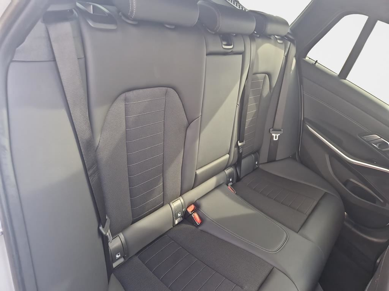 BMW 318 Advantage — photo 14