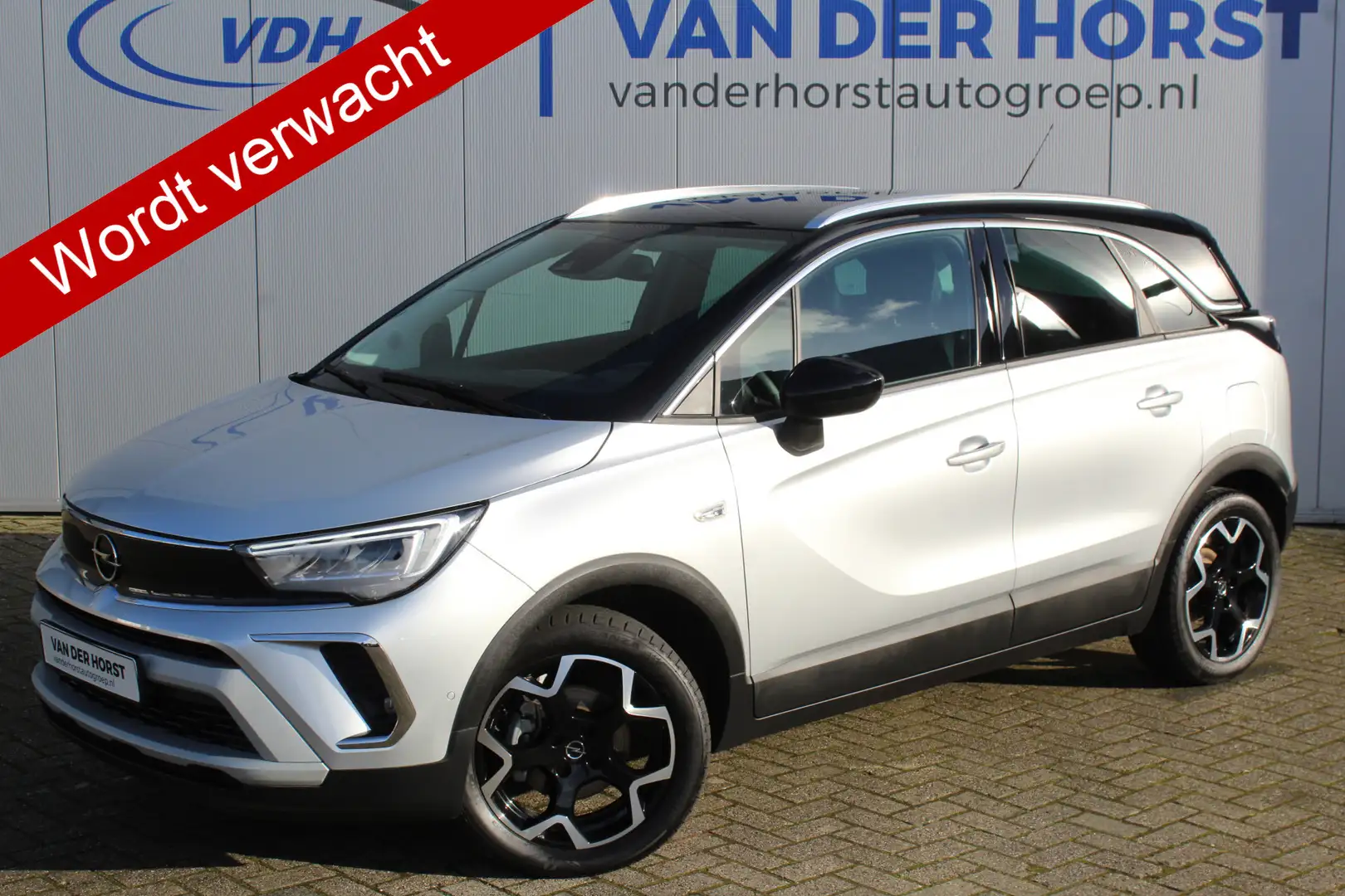 Opel Crossland 1.2-110pk Turbo 'Elegance'. Mooie en luxe hoogzitt Zilver - 1