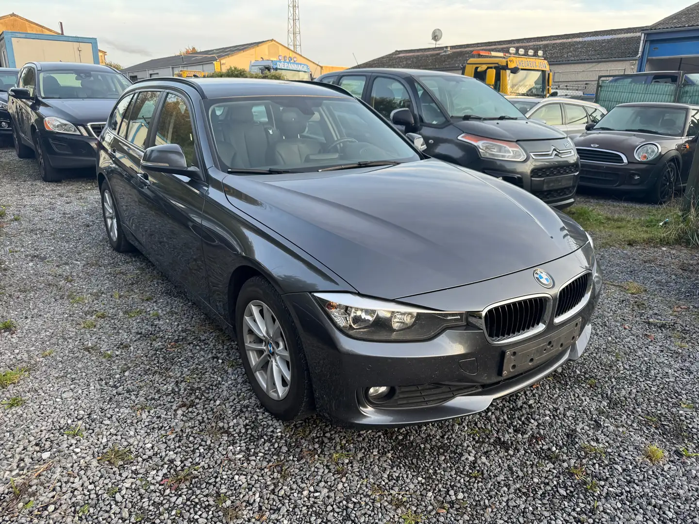 BMW 318 Touring 318 d. EUR 6 Gris - 2