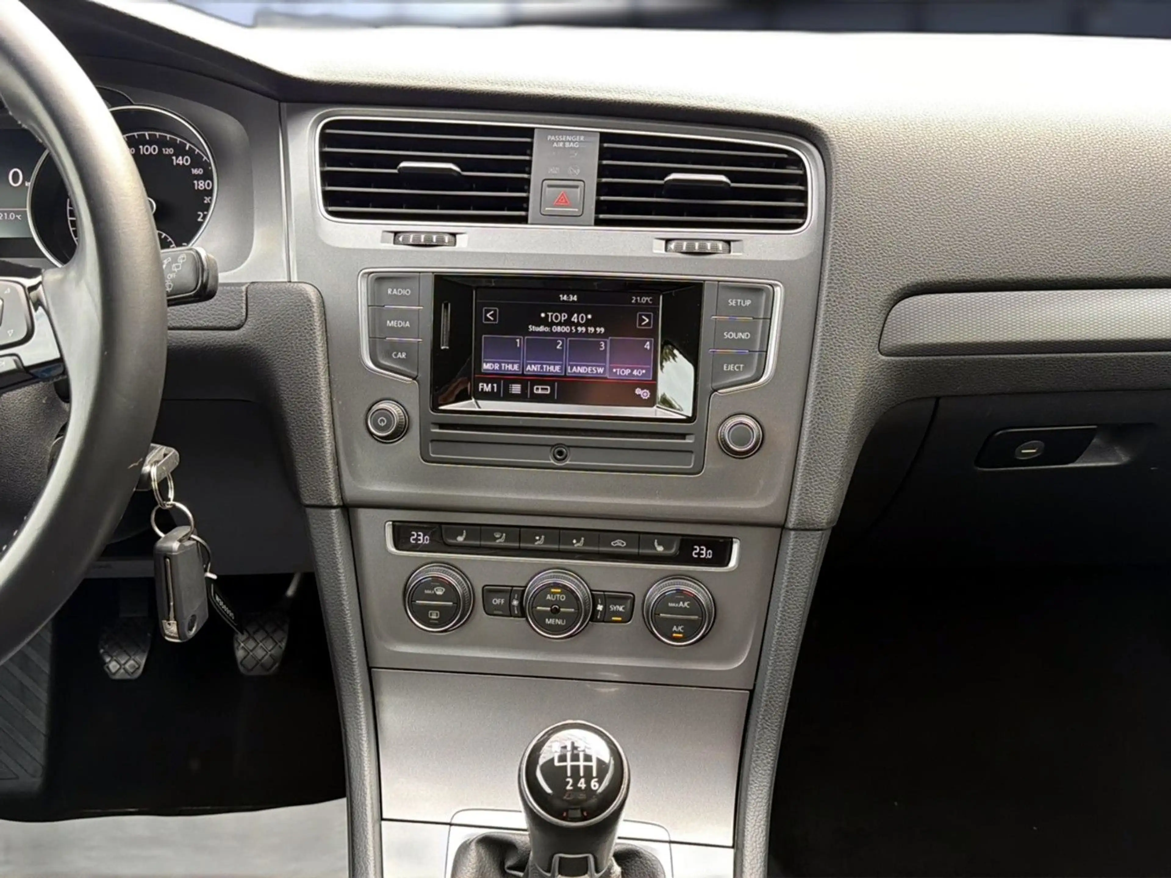 Volkswagen Golf VII Lim. Lounge+BI-XENON+KLIMAA.+PDC+ALU — photo 14