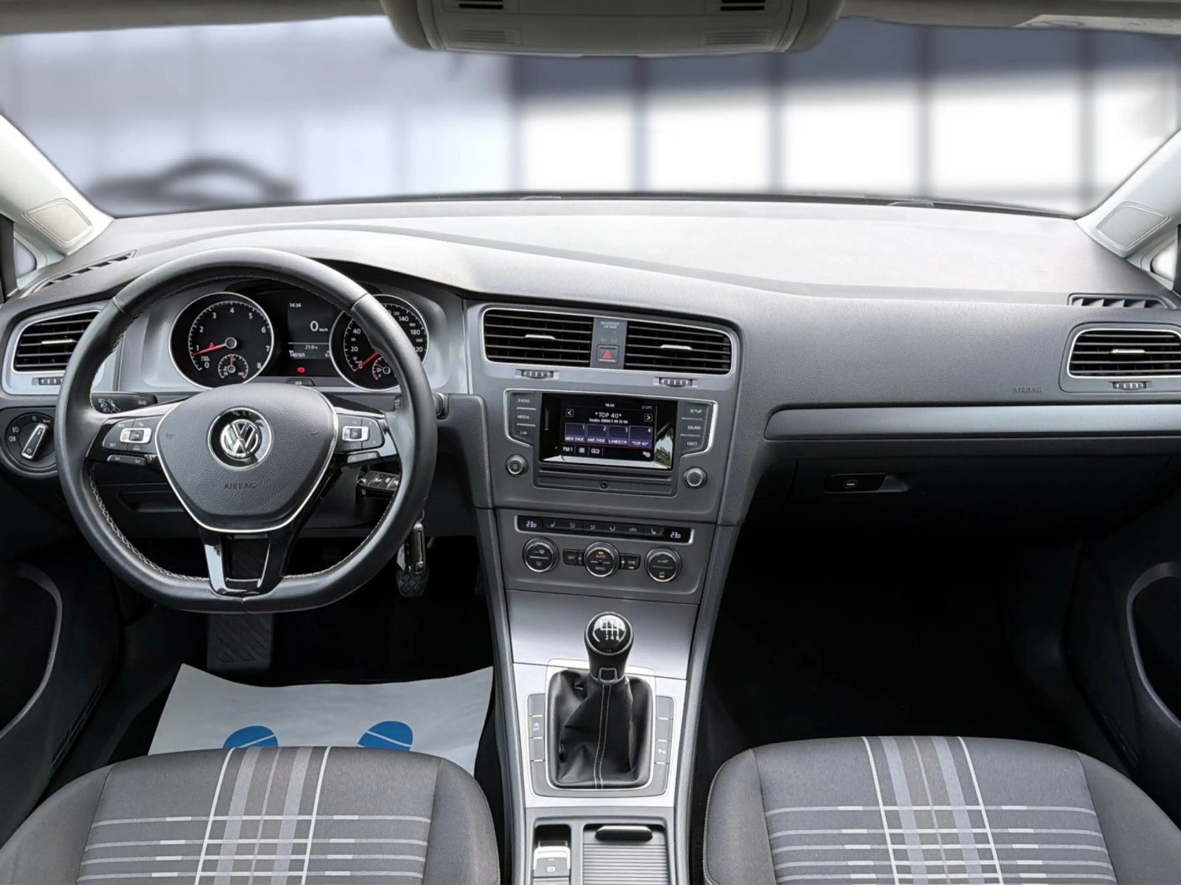 Volkswagen Golf VII Lim. Lounge+BI-XENON+KLIMAA.+PDC+ALU — photo 12