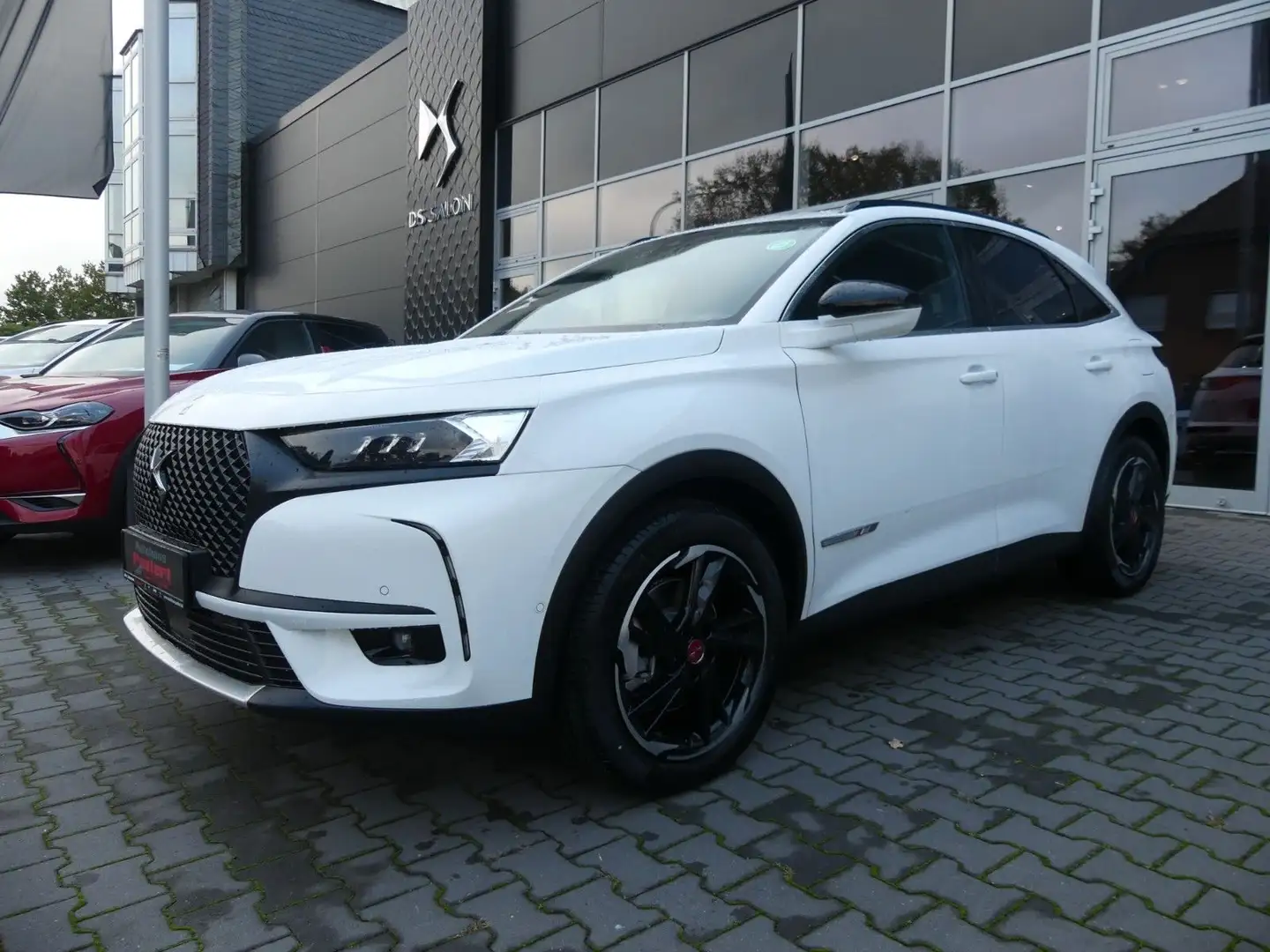 DS Automobiles DS 7 Crossback E-Tense 4x4 300 Performance Blanc - 1