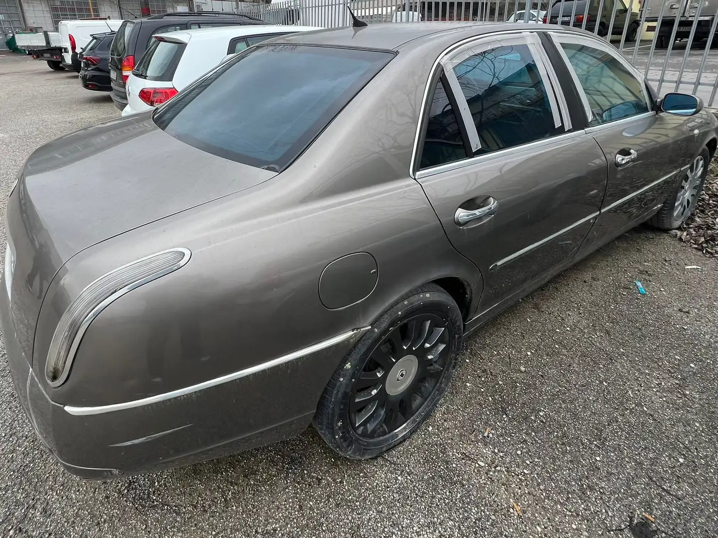 Lancia Thesis Thesis 2.4 jtd 20v Emblema 175cv auto Beige - 2