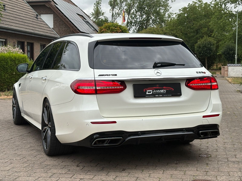Mercedes-Benz E 63 AMG E 63 S AMG 4Matic T-Model/AMG PERFORM/612PS/PANO — photo 6