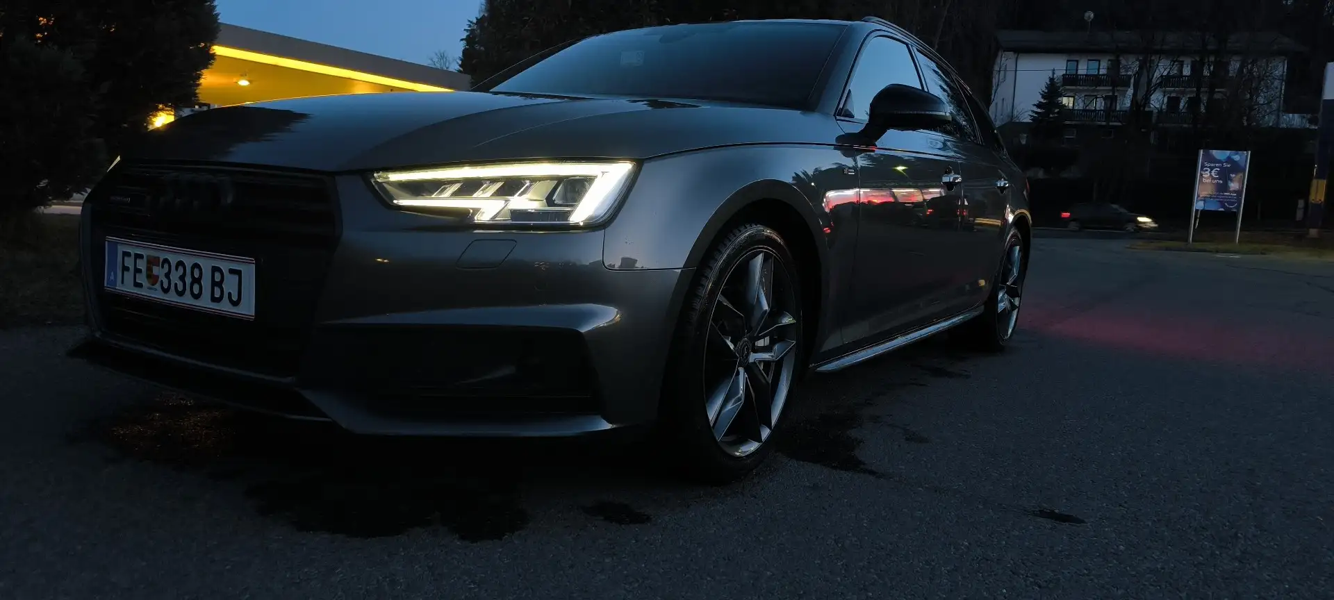 Audi A4 Avant Quattro Sport S-Line Black Edition Grau - 2