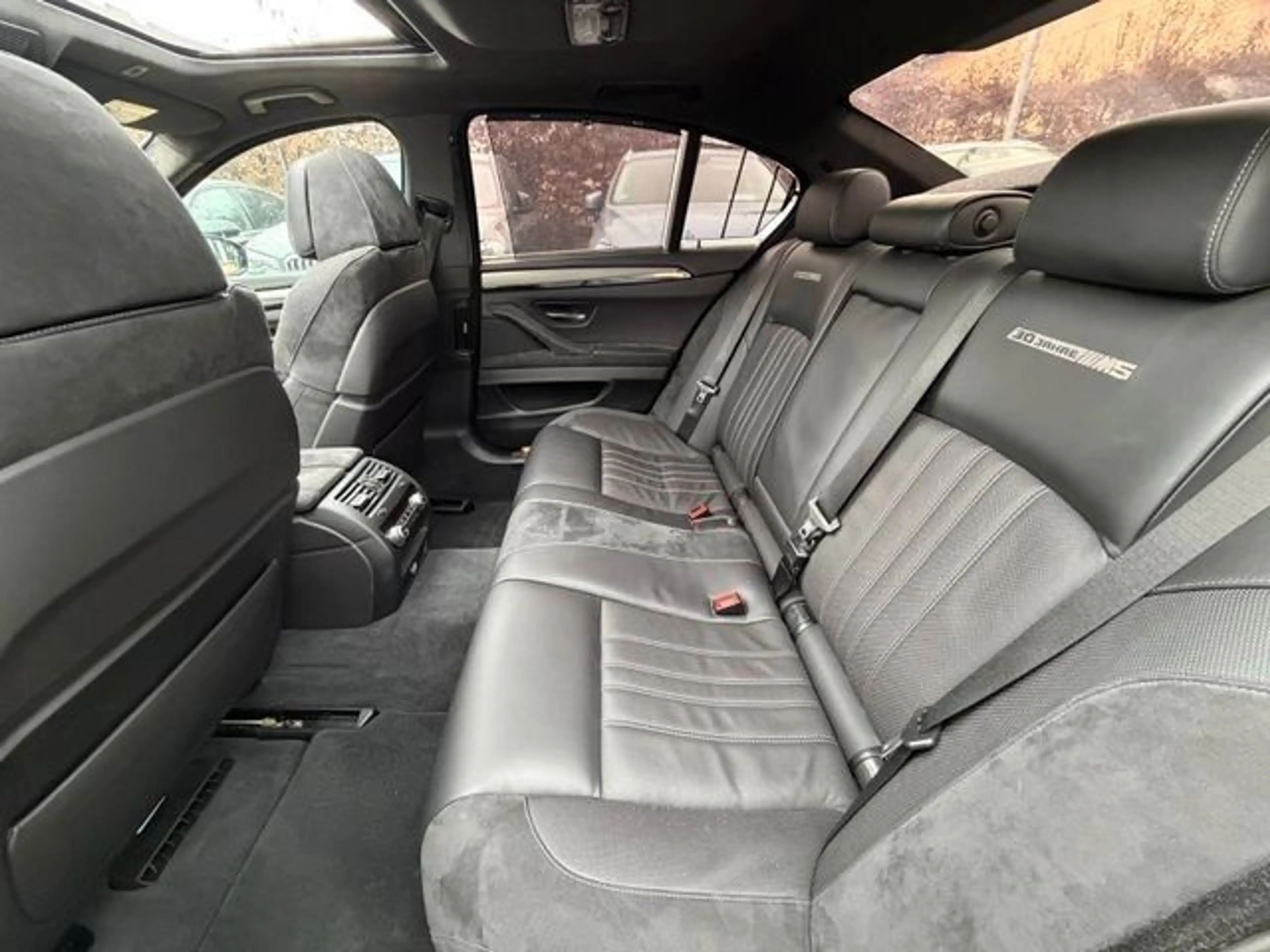 BMW M5 30 Jahre Edition-1 von 300 Leder*Pano*HeadUp — photo 13