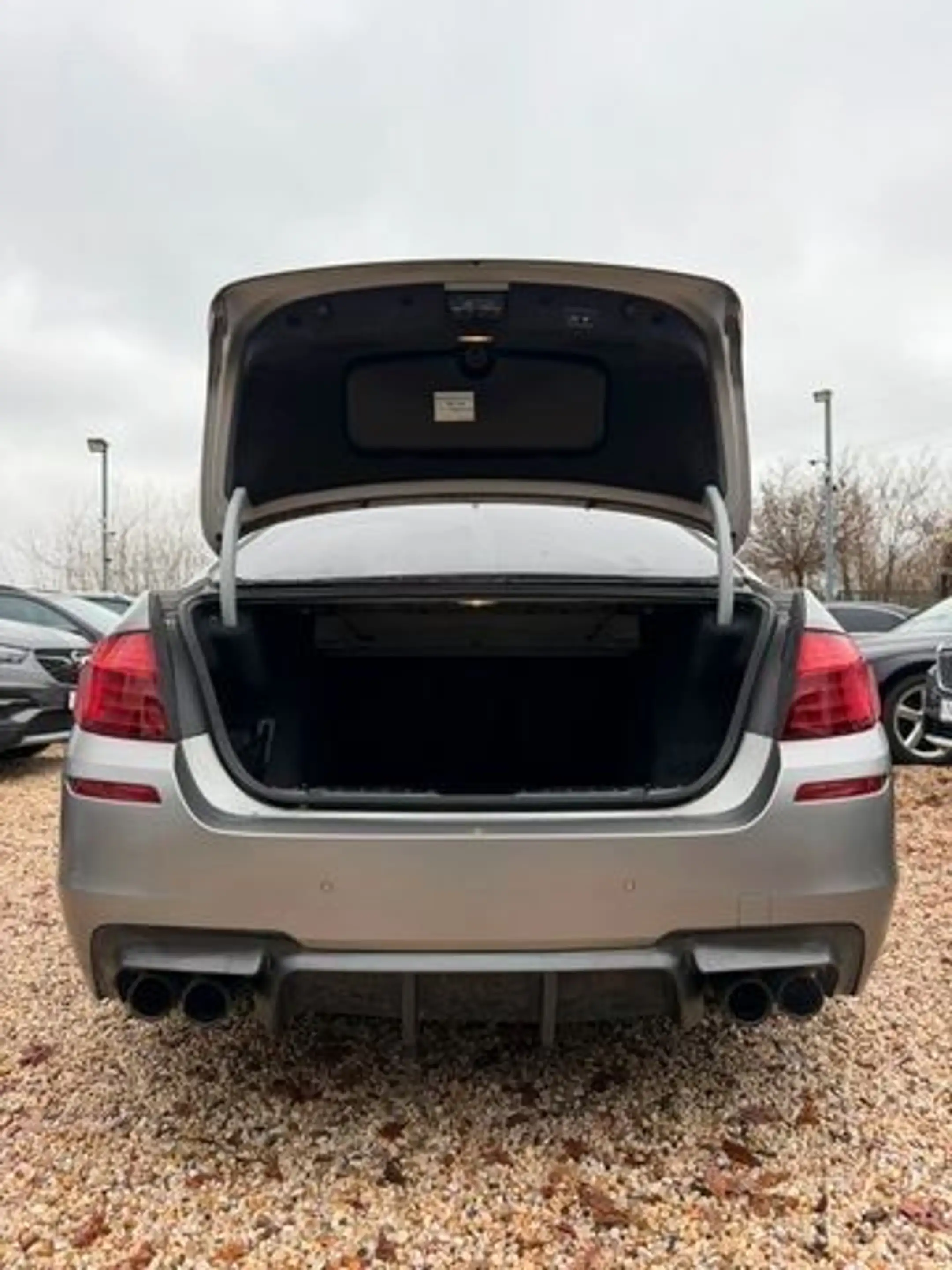 BMW M5 30 Jahre Edition-1 von 300 Leder*Pano*HeadUp — photo 15