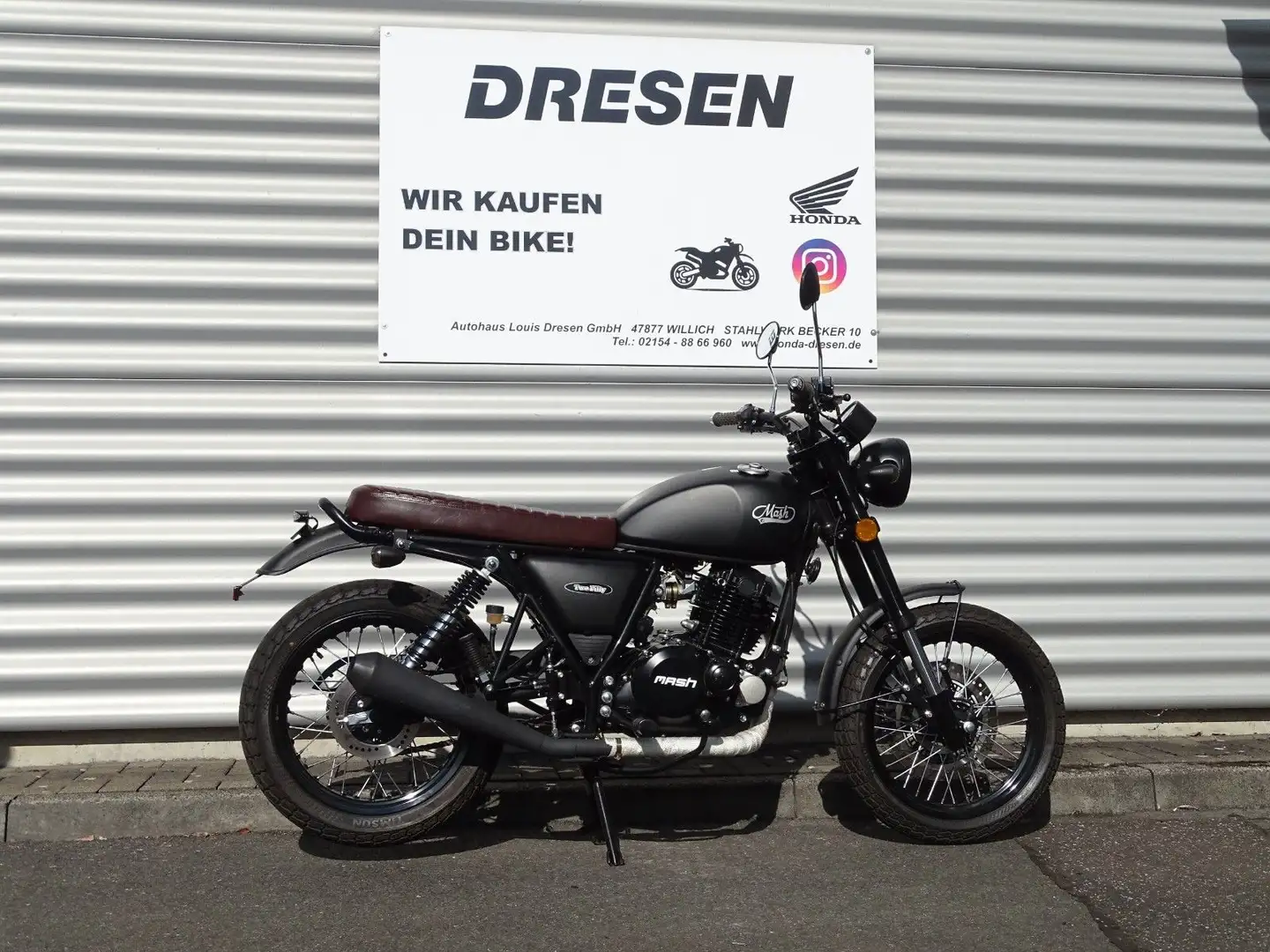Mash 250 Two-Fifty ABS * 1.500KM  * Schwarz - 1