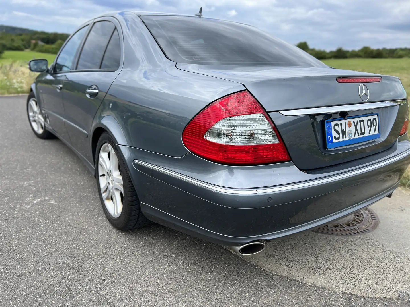 Mercedes-Benz E 230 E 230 (211.052) Grau - 2