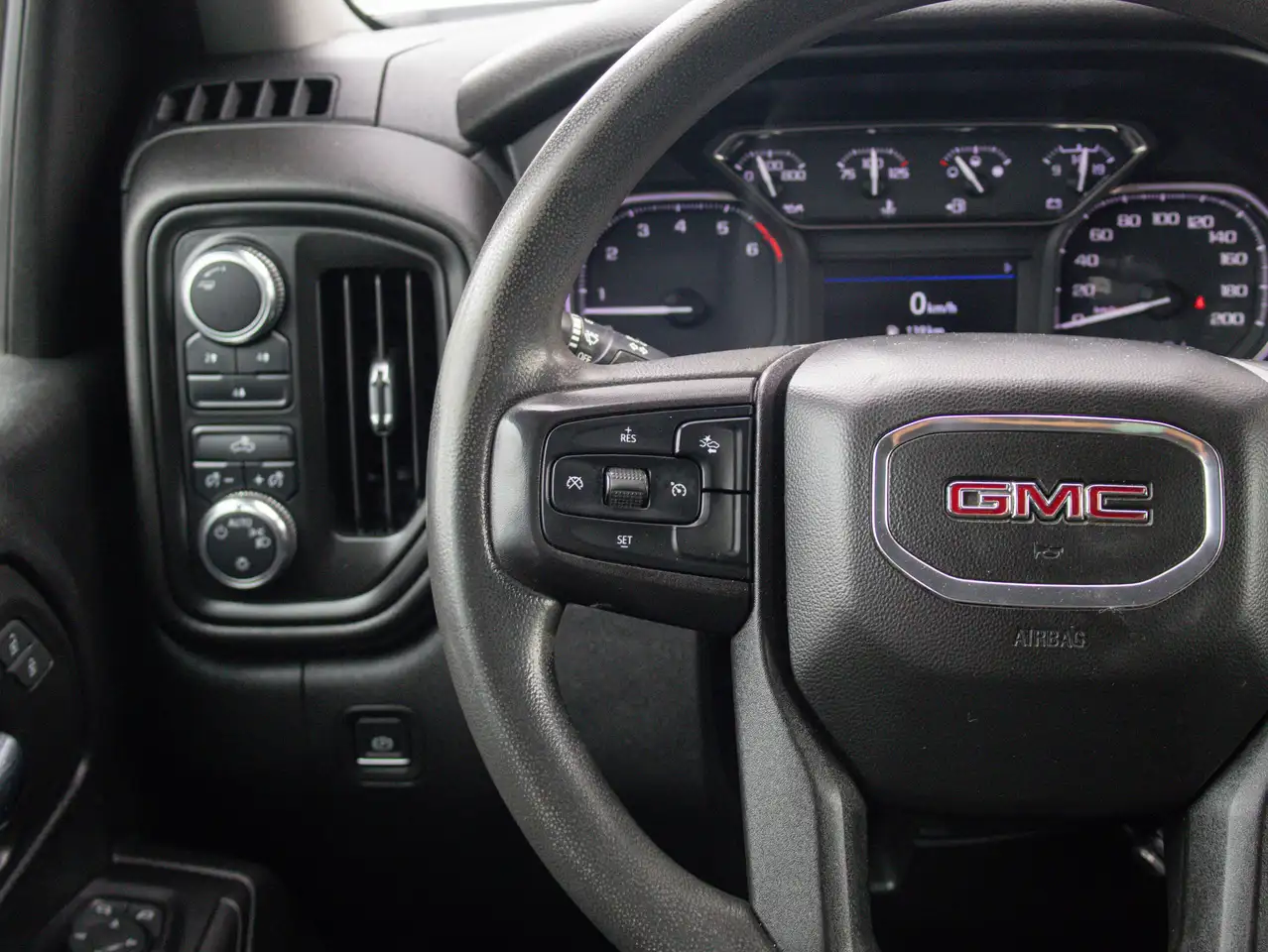 GMC Sierra 2500HD снимка GMC Sierra 2500HD