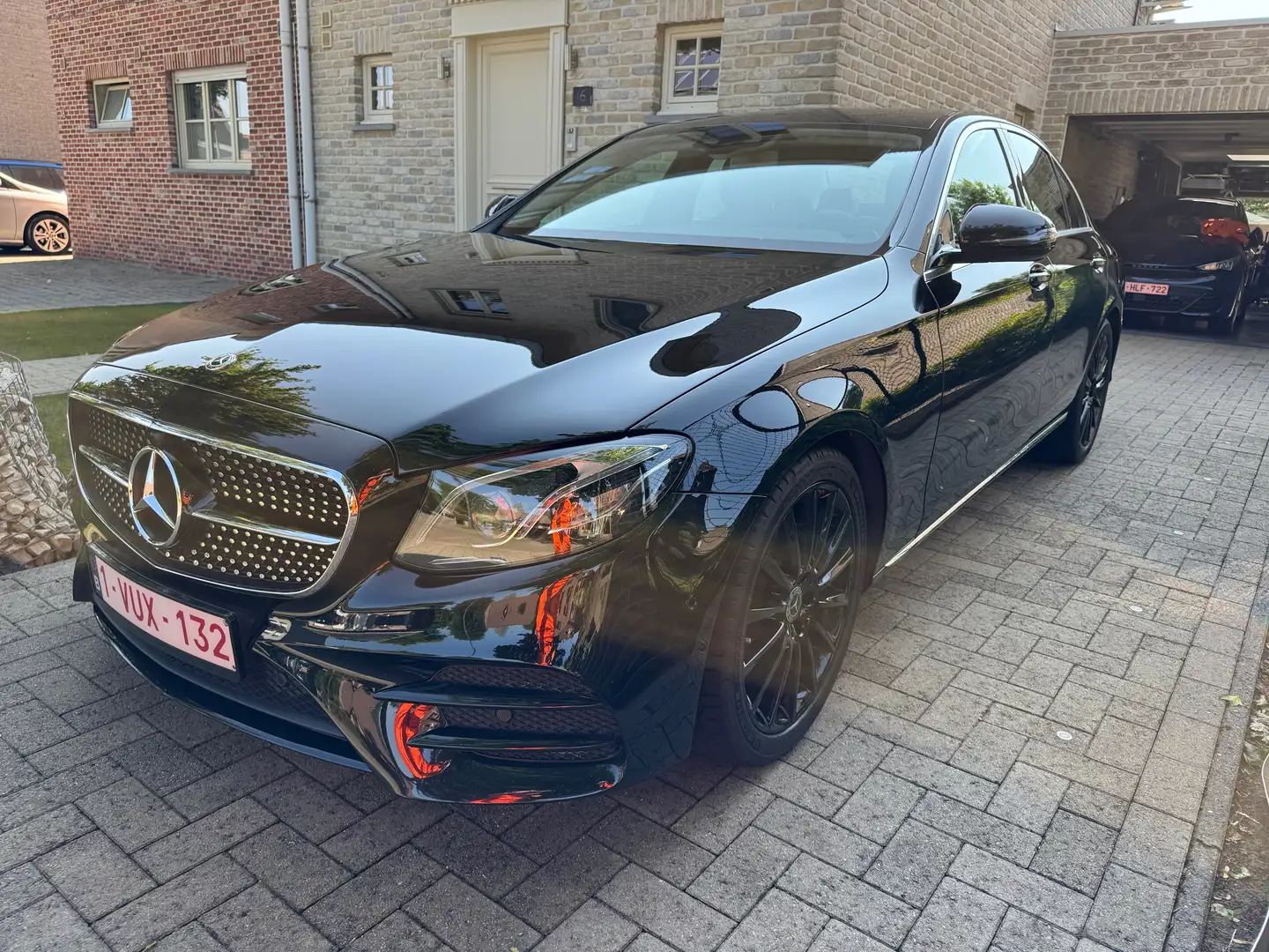 Mercedes-Benz E 220 E 220 d 9G-TRONIC Avantgarde Zwart - 2