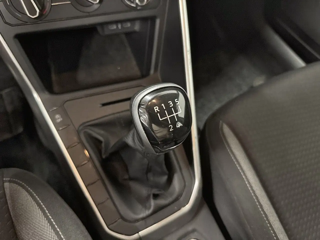 Volkswagen Polo 1.0 TSI Life 15