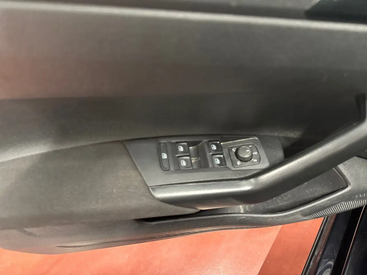 Volkswagen Polo 1.0 TSI Life 19