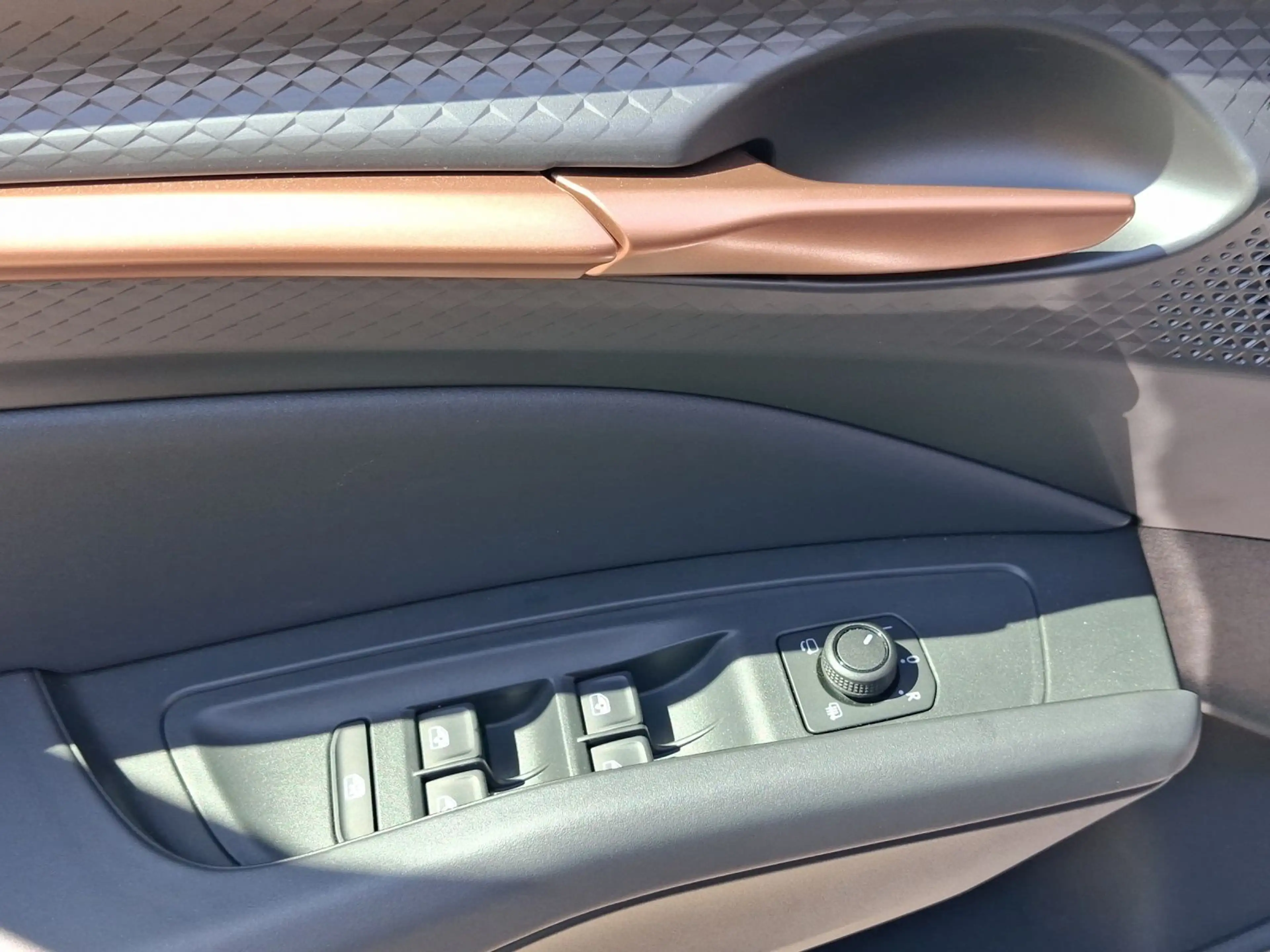CUPRA Raval Endurance Edition Dynamic Plus Plasma NAVI — photo 8