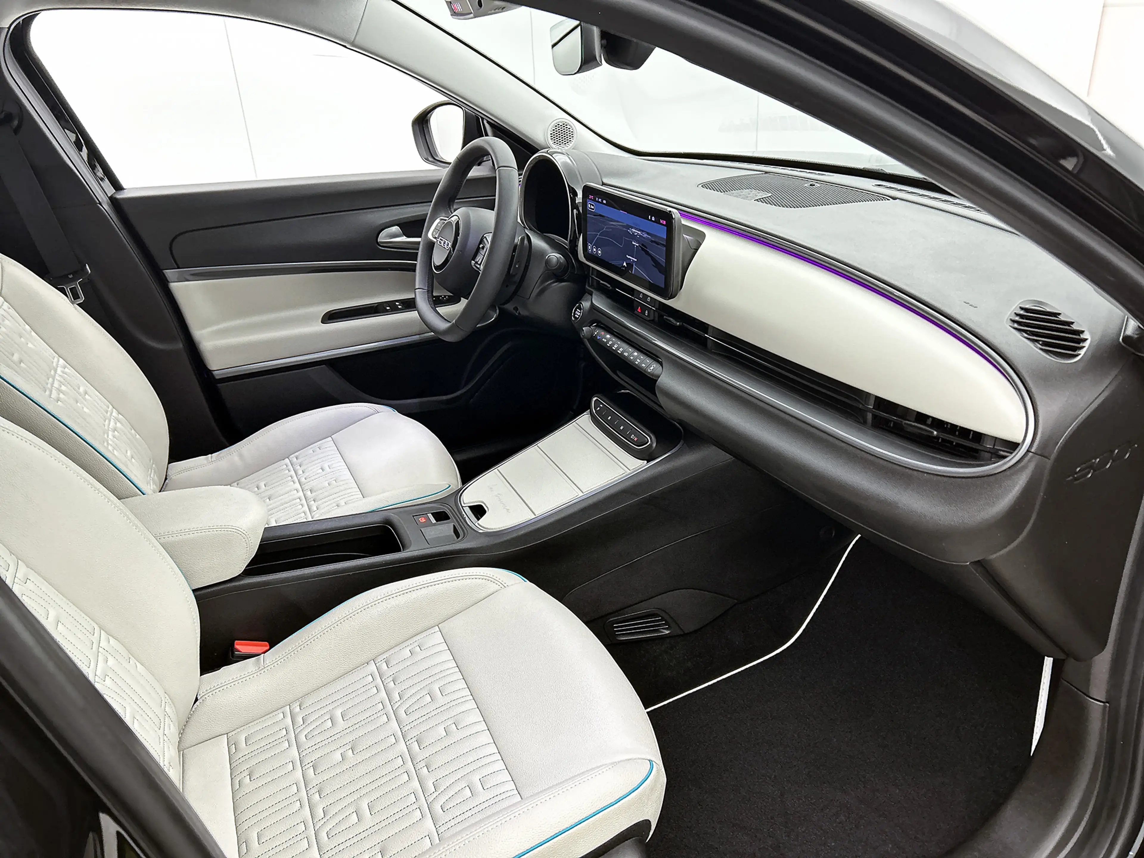 Fiat 600 1.2 Hybrid La Prima Keyless, CarPlay, Massage Bij — photo 4