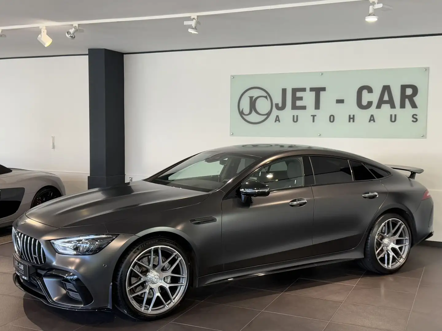 Mercedes-Benz AMG GT 53 4Matic+ *Aero-V8 Styling-HUD-360°-21"* Schwarz - 1