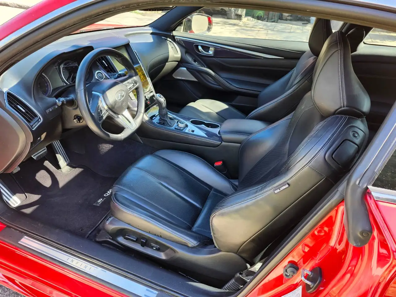 Infiniti Q60 fotografie Infiniti Q60