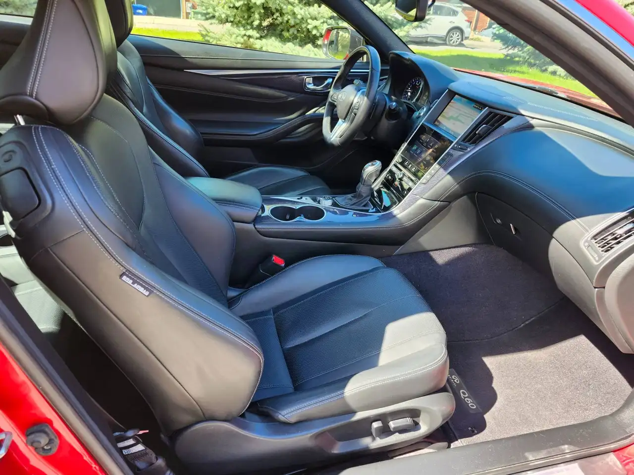 Infiniti Q60 fotografie Infiniti Q60