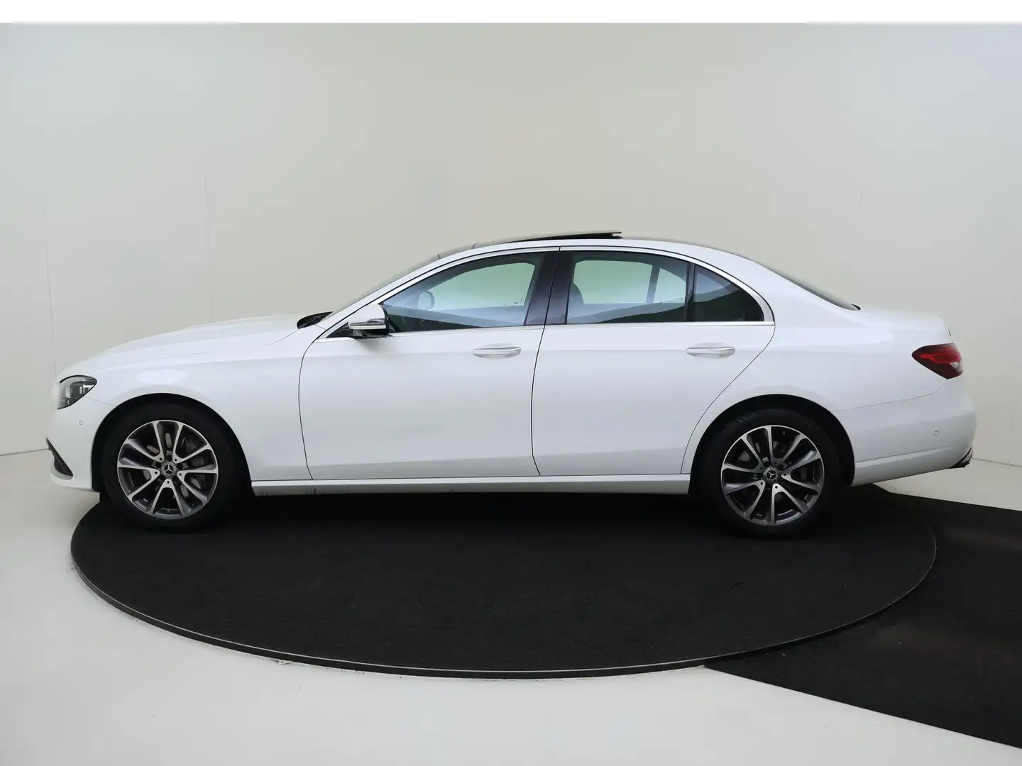 Mercedes-Benz E 300 e Business Solution Luxury / Stoelverwarming / 360 Wit - 2