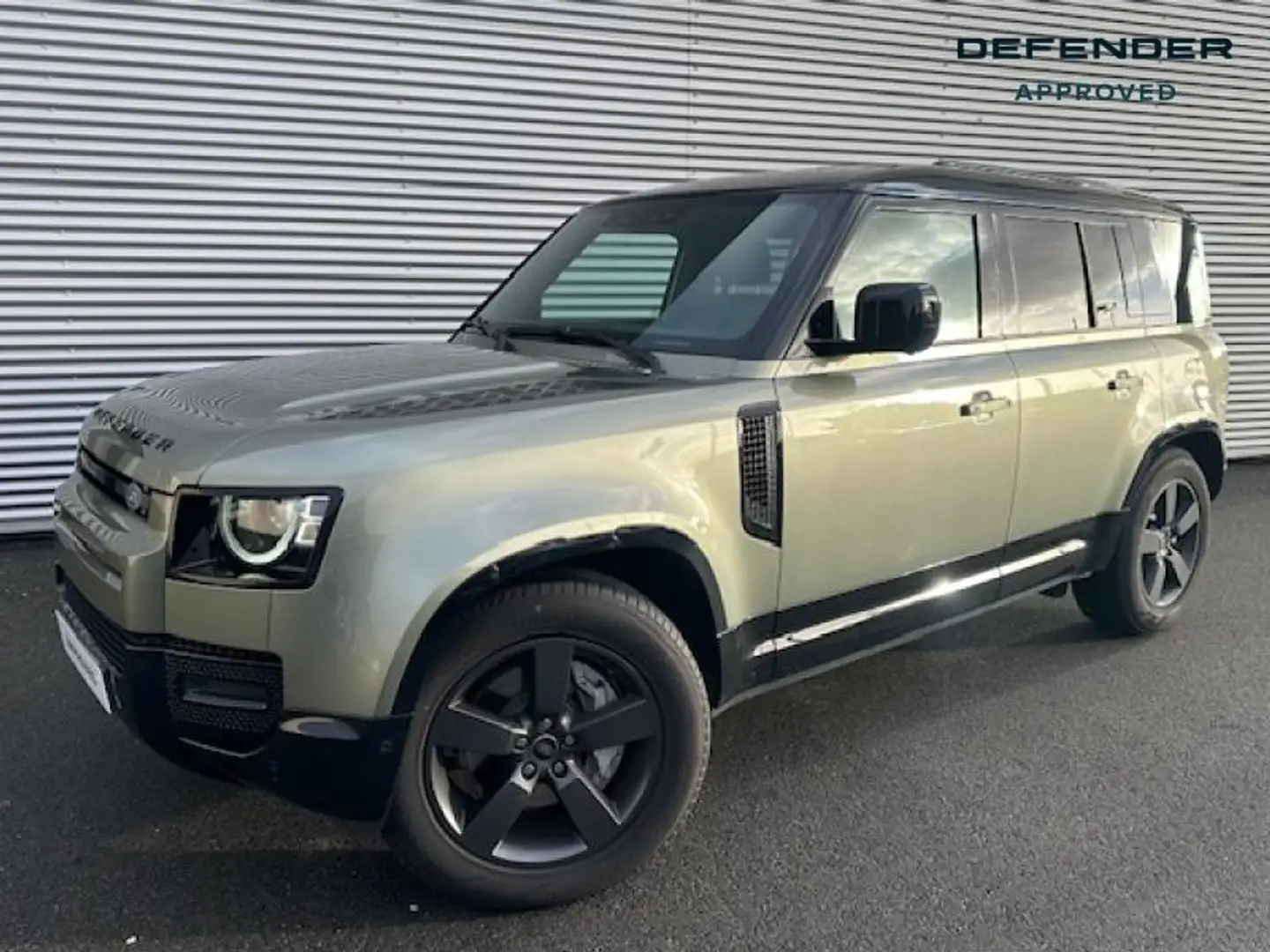 Land Rover Defender 110 2.0 P300e X-Dynamic SE Vert - 1
