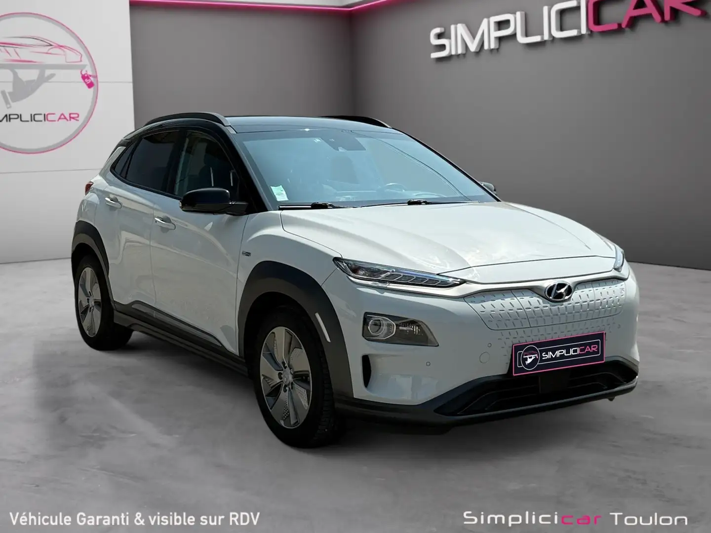 Hyundai KONA Executive Blanc - 1
