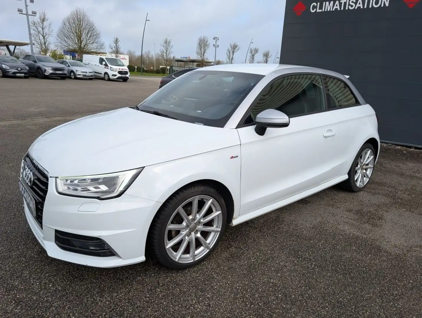 Audi A1 1.0 TFSI 95CH ULTRA S LINE Blanc - 2