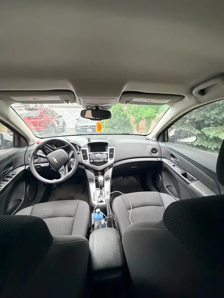 Chevrolet Cruze photo Chevrolet Cruze