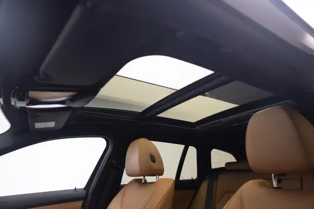 BMW 3 Series view 18