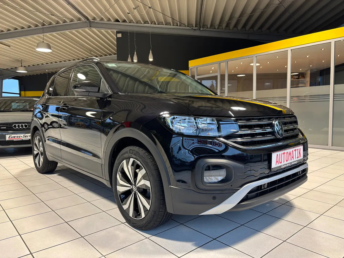 Volkswagen T-Cross Life (Navi; 8 fach) Noir - 2