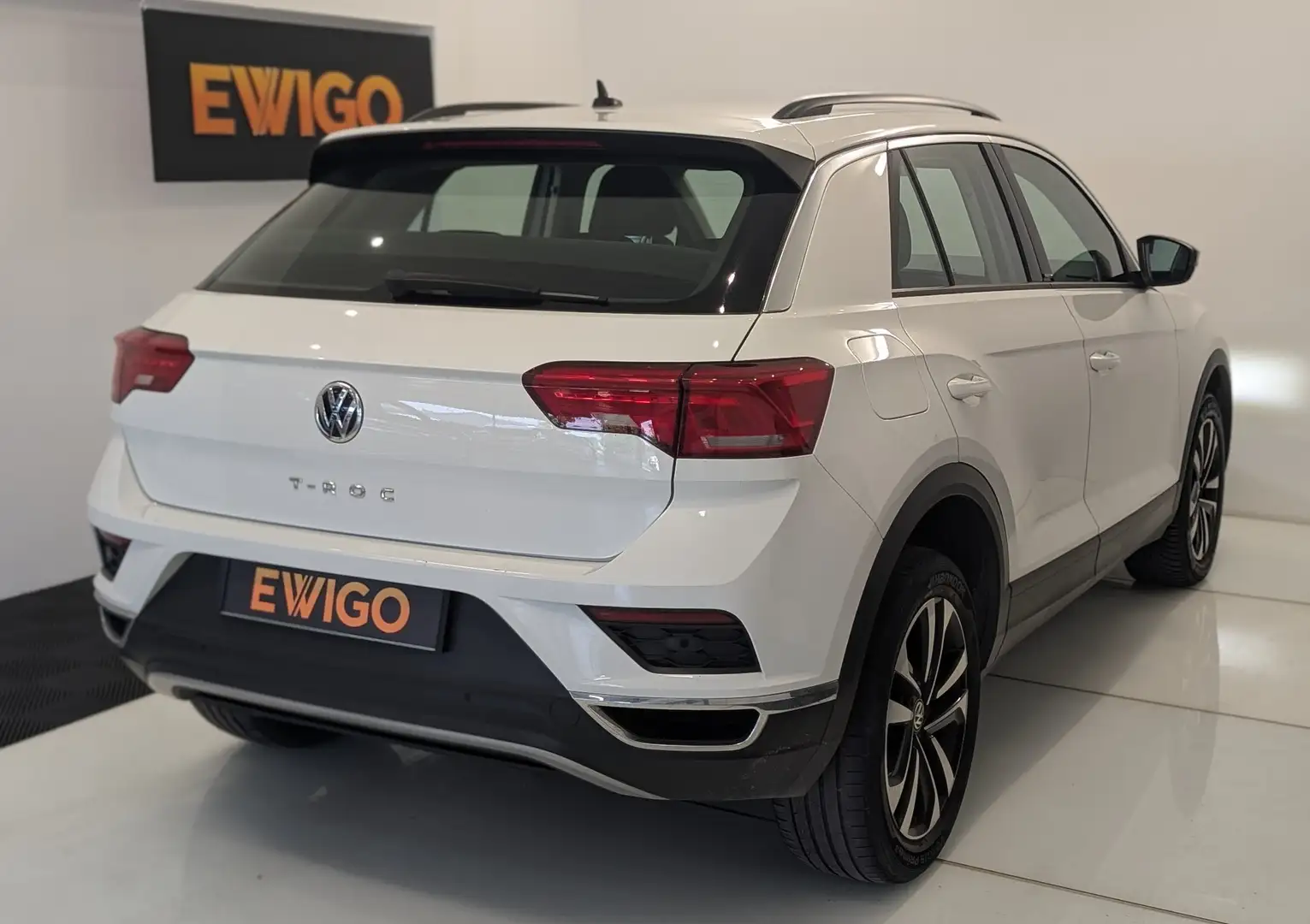 Volkswagen T-Roc 1.6 TDI 115ch IQ-DRIVE BVM6 - 2