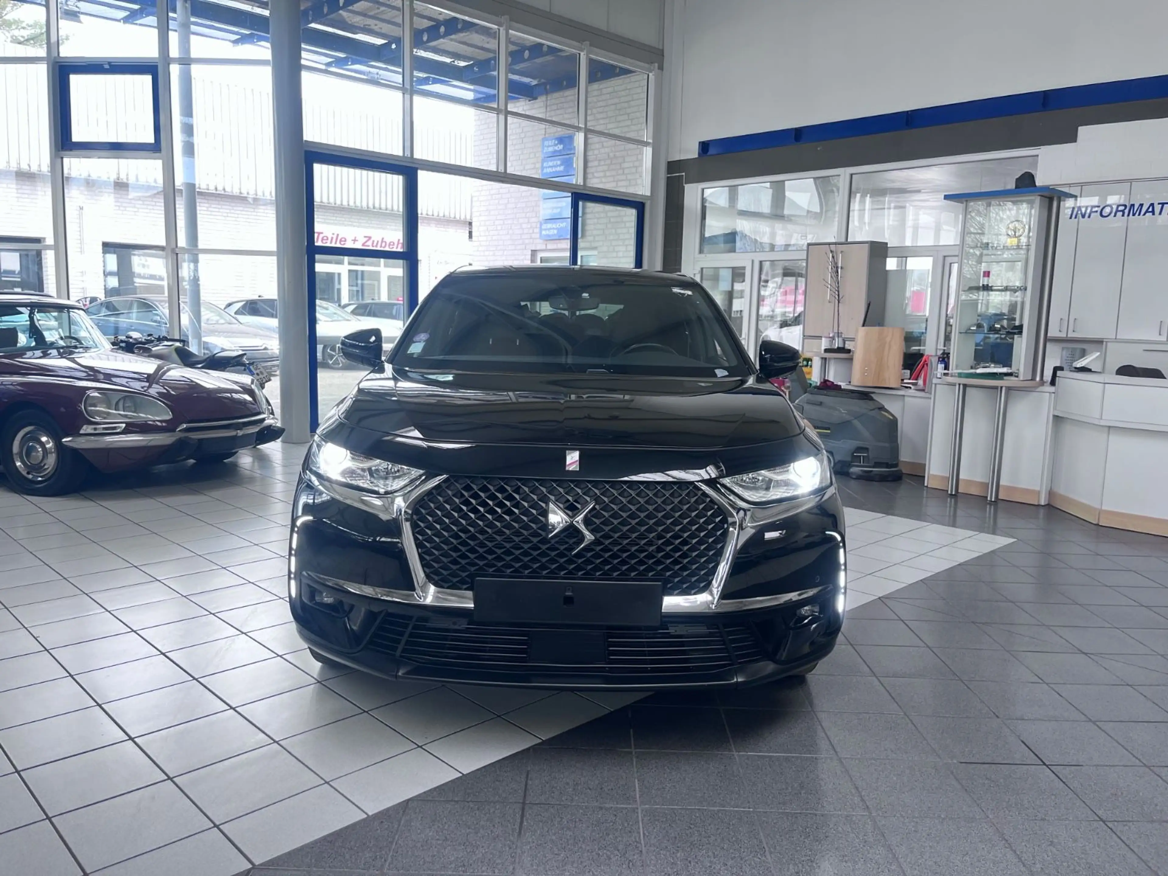 DS Automobiles DS 7 Crossback DS 7 Crossback E-Tense 4x4 So Chic — photo 2