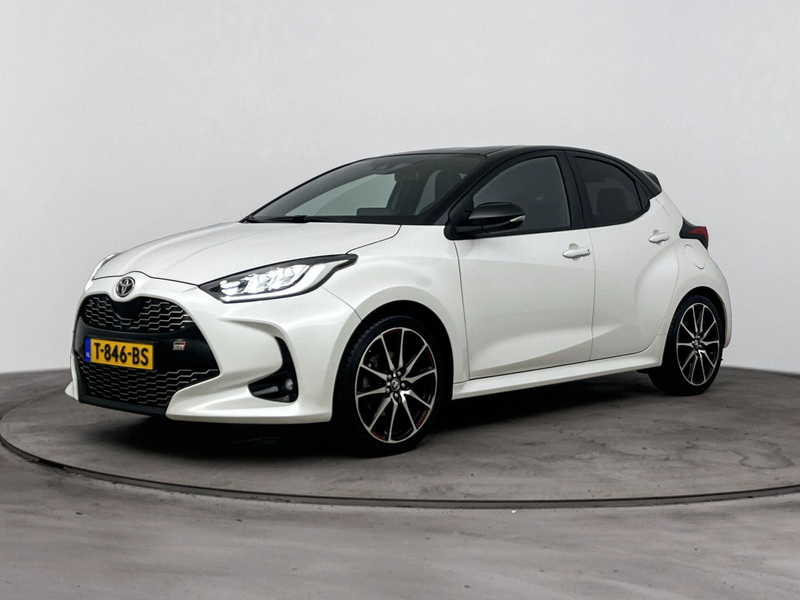 Toyota Yaris 1.5 Hybrid GR Sport Bi-tone Pearl White / Zwart da — photo 10