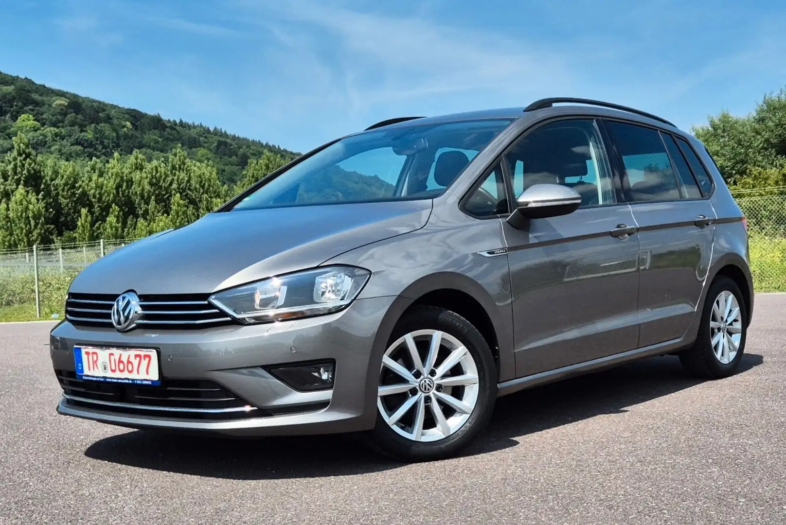 Volkswagen Golf Sportsvan 1.2 TSI Lounge, 1.Hand, AHK. Grau - 1
