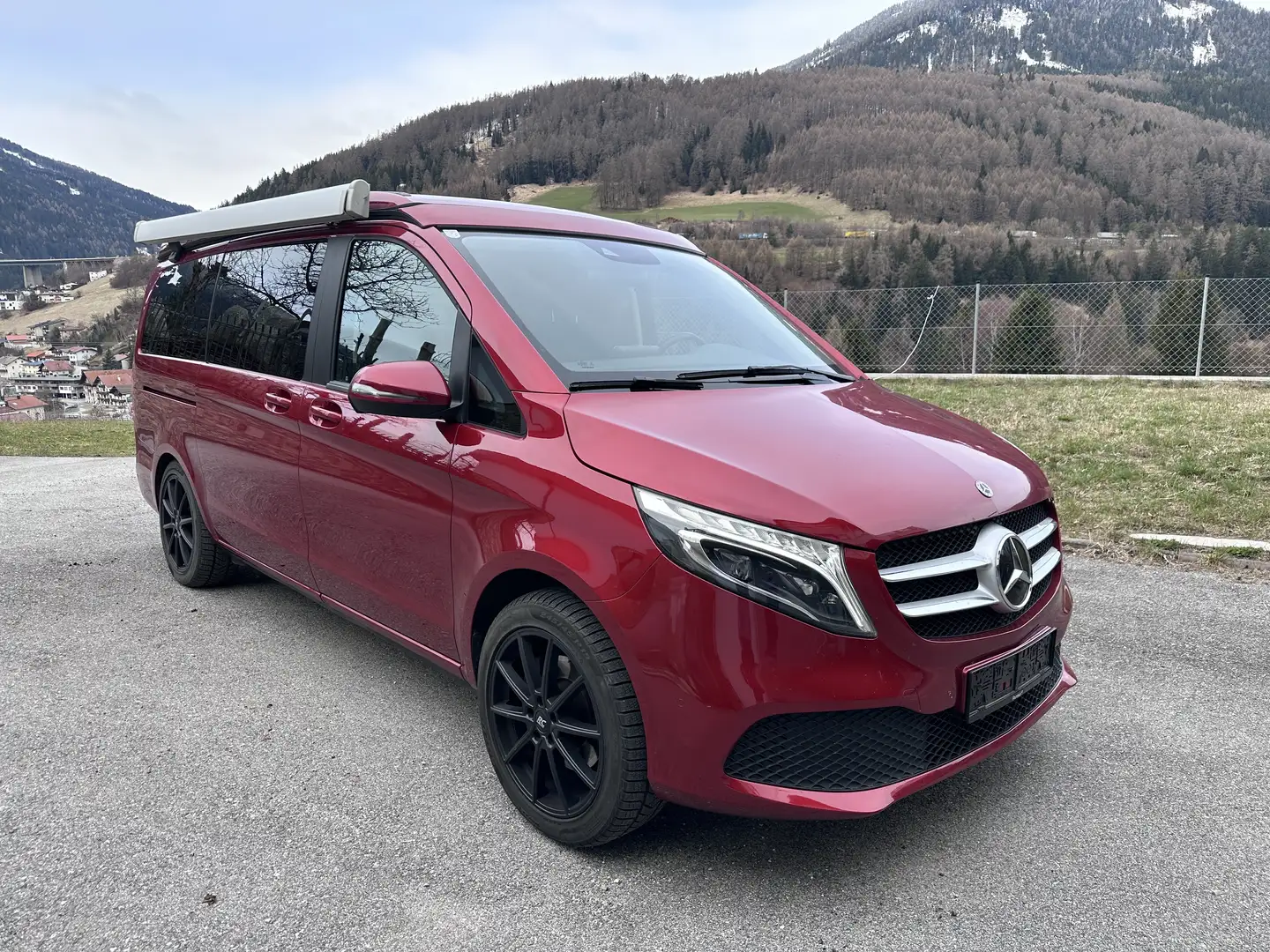 Mercedes-Benz Marco Polo 300 d lang 4MATIC Aut. Rot - 2