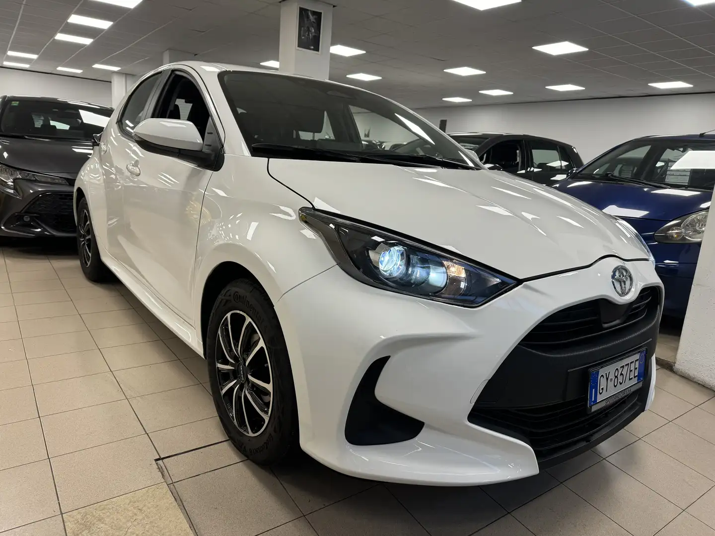 Toyota Yaris Yaris IV 2025 1.5h Active Weiß - 1