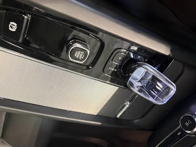 Volvo XC60 view 15