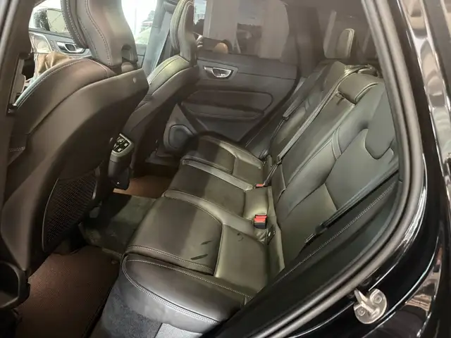 Volvo XC60 view 12