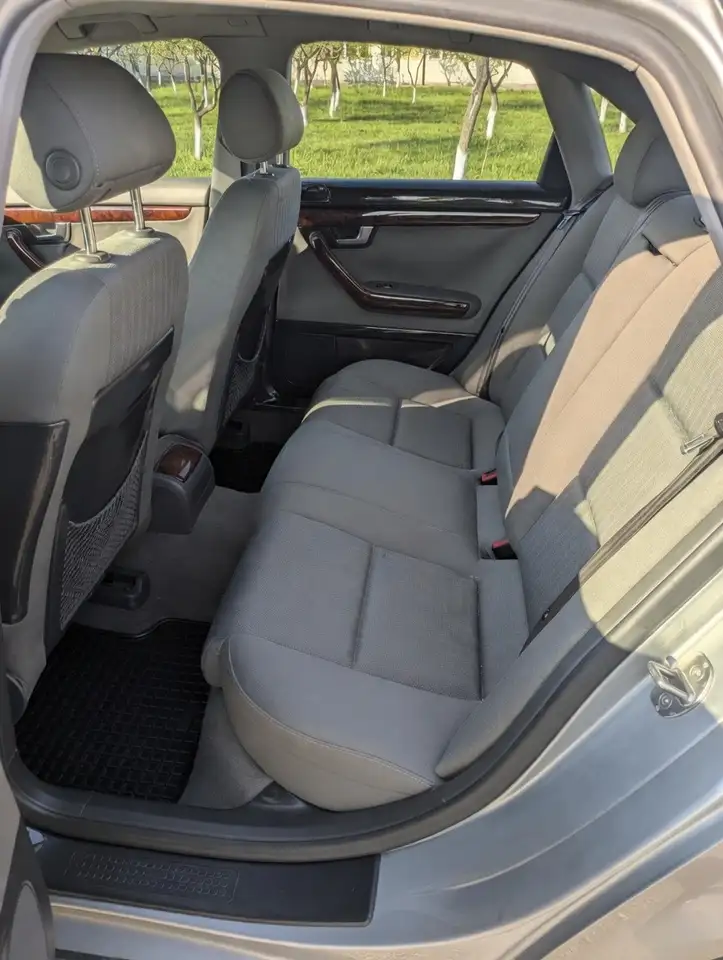 Audi A4 2.0, foto 6