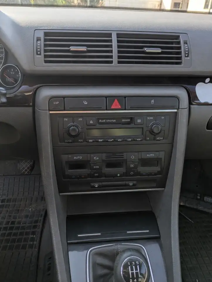 Audi A4 2.0, foto 2
