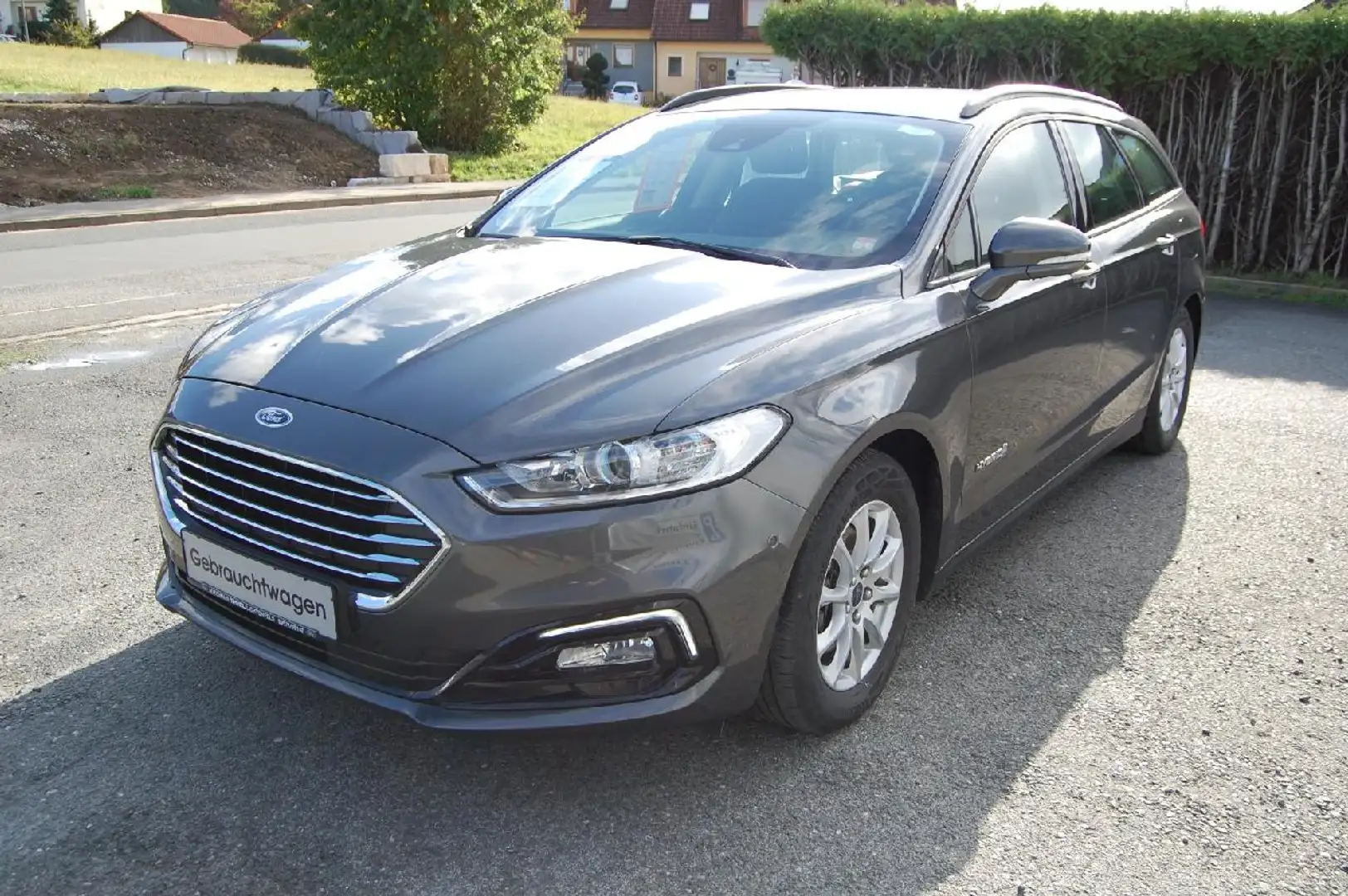 Ford Mondeo Mondeo 2.0 Hybrid Trend (EURO 6d-TEMP) Grau - 1