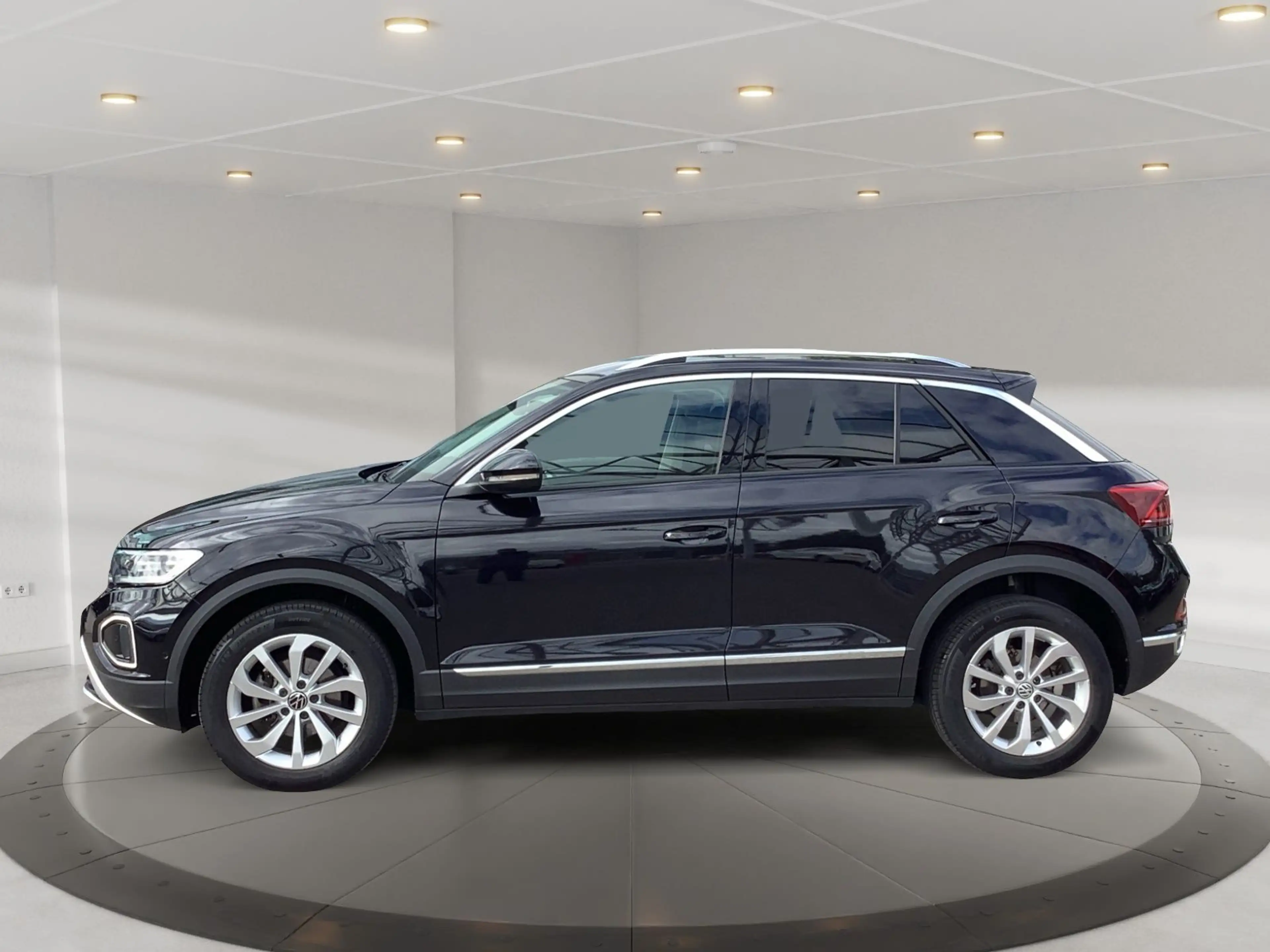 Volkswagen T-Roc Style 1.5 l TSI OPF 110 kW (150 PS) 7-Gang — photo 3