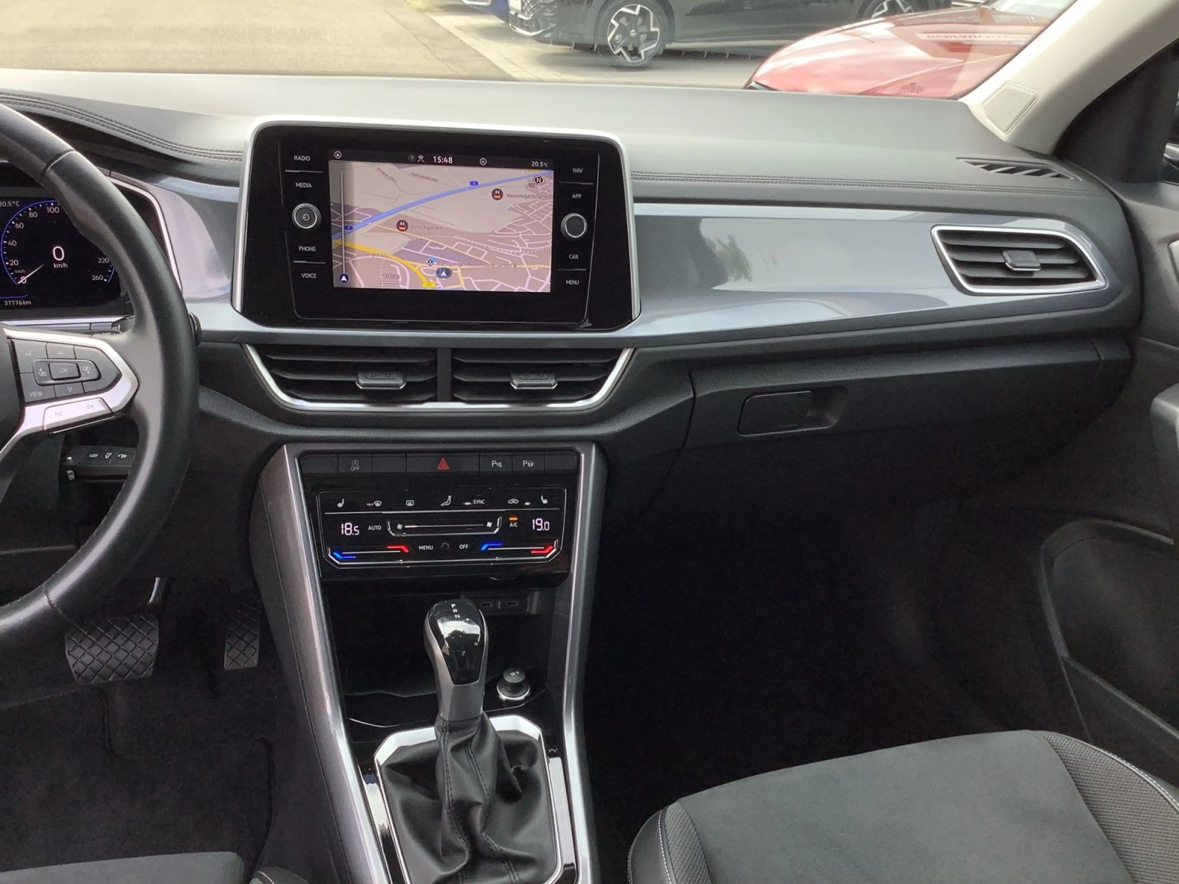 Volkswagen T-Roc Style 1.5 l TSI OPF 110 kW (150 PS) 7-Gang — photo 11
