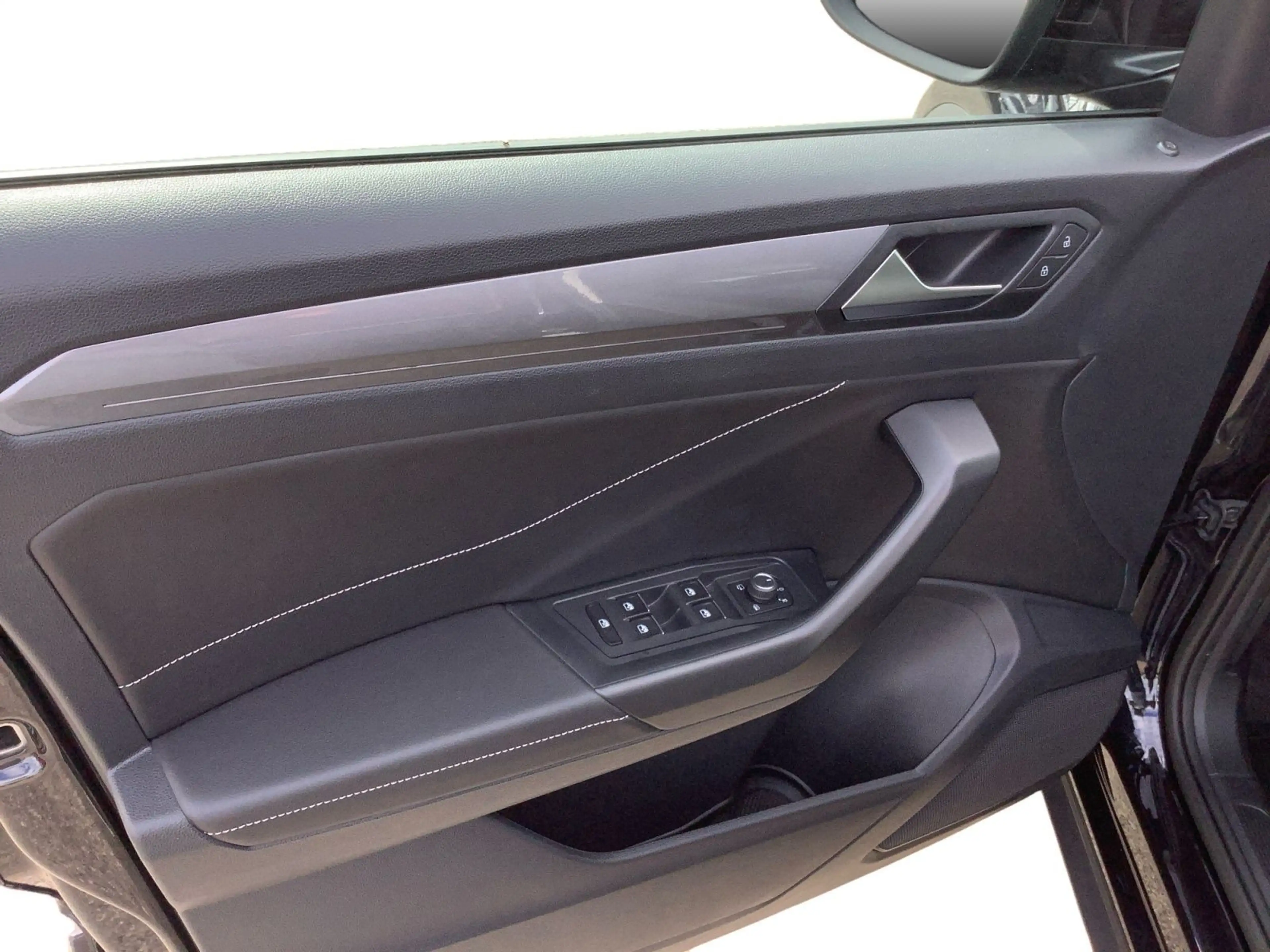 Volkswagen T-Roc Style 1.5 l TSI OPF 110 kW (150 PS) 7-Gang — photo 15