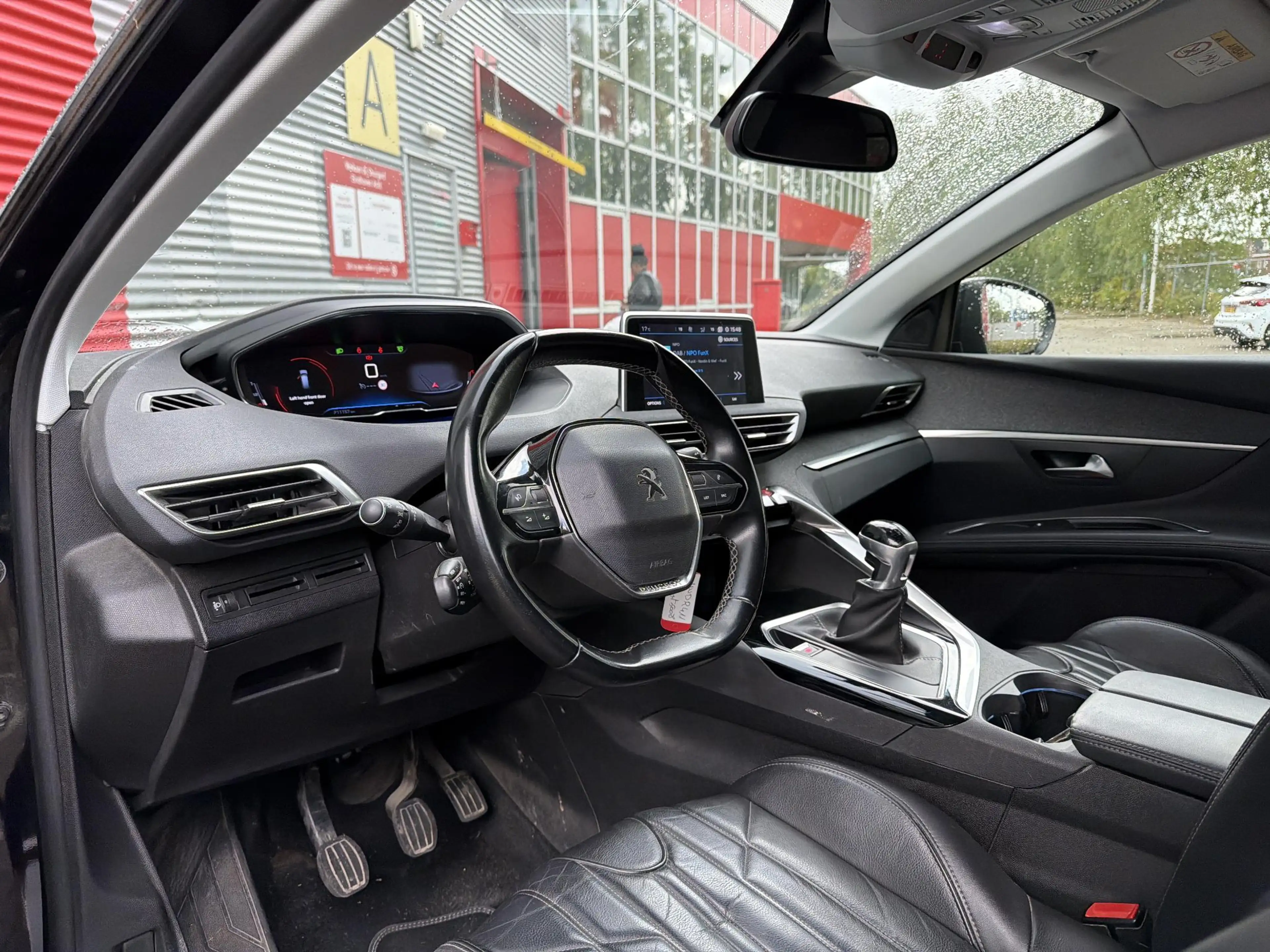Peugeot 5008 1.5 BlueHDI Allure Pack Business | € 8.950,- NETTO — photo 3
